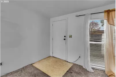 4882 NE Lancaster Dr #127, Salem, OR 97305 - Photo 11