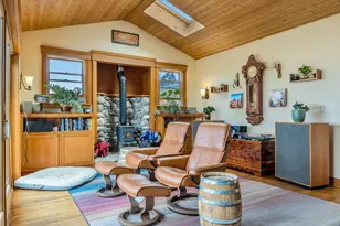 409 2nd St, Astoria, OR 97103 - Photo 5