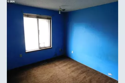 8621 SE Strawberry Ln, Milwaukie, OR 97267 - Photo 9