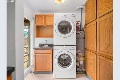 321 SE 108th Ave, Portland, OR 97216 - Photo 25