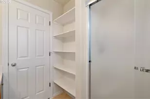 618 NE Mariners Loop, Portland, OR 97211 - Photo 27