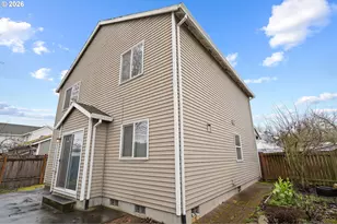 618 NE Mariners Loop, Portland, OR 97211 - Photo 37