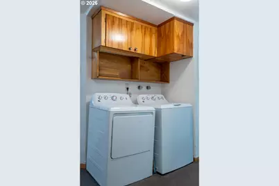 13257 NE Fremont St, Portland, OR 97230 - Photo 17