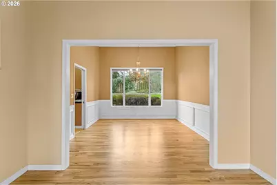 14731 SE Landis Ct, Clackamas, OR 97015 - Photo 9