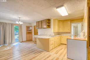 338 W High St, Athena, OR 97813 - Photo 7