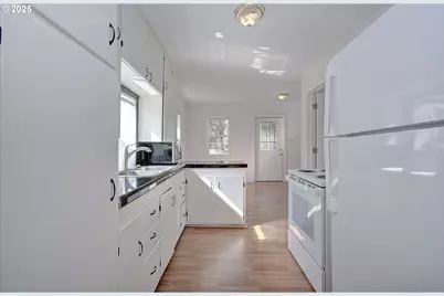 634 NW 5th Ave, Camas, WA 98607 - Photo 9