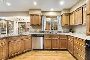 17973 St Clair Dr, Lake Oswego, OR 97034 - Photo 7