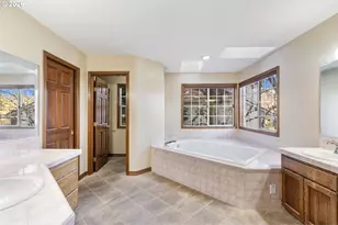 17973 St Clair Dr, Lake Oswego, OR 97034 - Photo 17