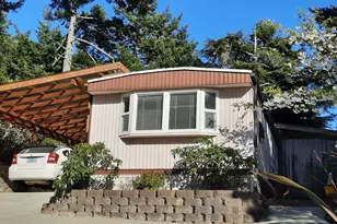 1600 Rhododendron Dr, Florence, OR 97439 - Photo 1