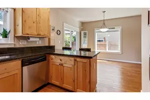 422 NE 141st Pl, Portland, OR 97230 - Photo 15