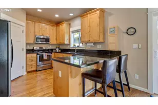 422 NE 141st Pl, Portland, OR 97230 - Photo 11