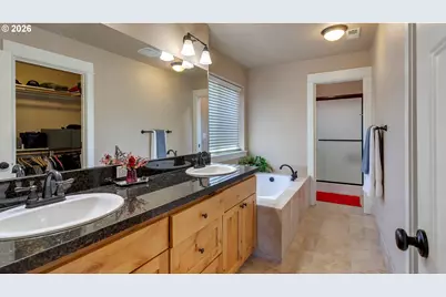 422 NE 141st Pl, Portland, OR 97230 - Photo 21