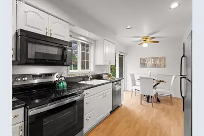 6544 SW 46th Pl, Portland, OR 97221 - Photo 15