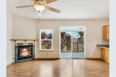 1805 Broadway St, Seaside, OR 97138 - Photo 9