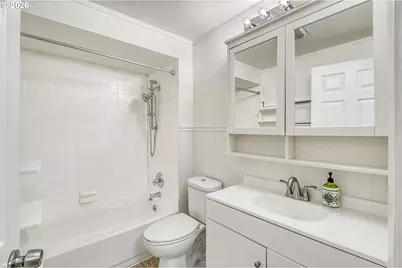 5545 NW Ridgemoor Ct, Portland, OR 97229 - Photo 33