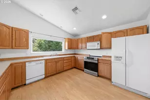 16708 Thompson Rd, Brookings, OR 97415 - Photo 9
