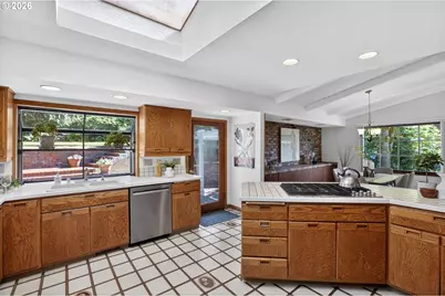 2680 Greentree Rd, Lake Oswego, OR 97034 - Photo 13