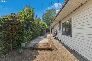 1161 NW Ellis St, Roseburg, OR 97471 - Photo 39