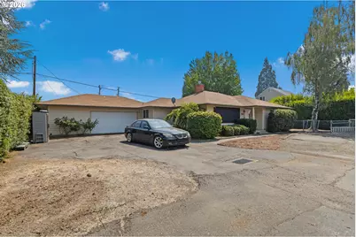 1161 NW Ellis St, Roseburg, OR 97471 - Photo 5