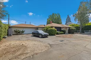 1161 NW Ellis St, Roseburg, OR 97471 - Photo 5