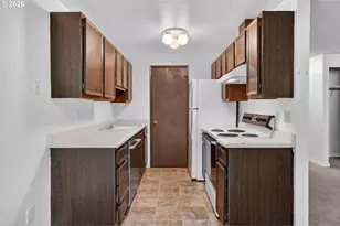19109 SE Yamhill St, Portland, OR 97233 - Photo 11
