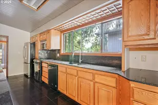 3560 Fairway Ln, Longview, WA 98632 - Photo 11