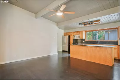 3560 Fairway Ln, Longview, WA 98632 - Photo 9