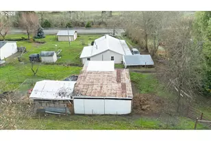 22240 Tiller Trail Hwy, Days Creek, OR 97429 - Photo 17