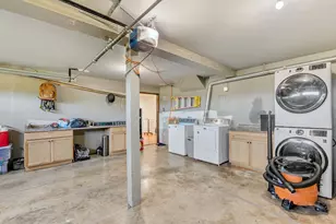 343 Cumberland St, Astoria, OR 97103 - Photo 37