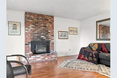343 Cumberland St, Astoria, OR 97103 - Photo 27