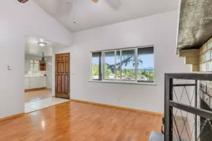 343 Cumberland St, Astoria, OR 97103 - Photo 3