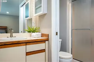 8670 SW Stratford Ct, Portland, OR 97224 - Photo 27