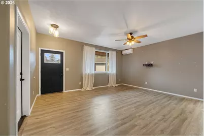 606 2nd St, Garibaldi, OR 97118 - Photo 11