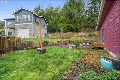 606 2nd St, Garibaldi, OR 97118 - Photo 21