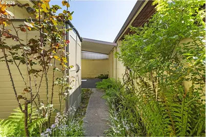 12395 SE Main St, Portland, OR 97233 - Photo 33