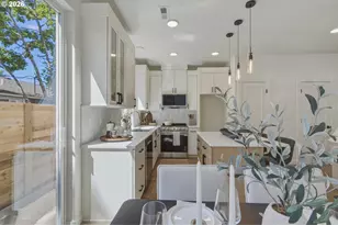 9411 N Macrum Ave, Portland, OR 97203 - Photo 7