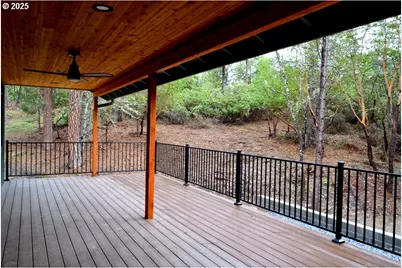 2957 Sylvan Dr, Grants Pass, OR 97527 - Photo 23