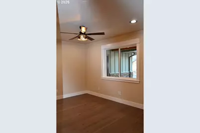 2957 Sylvan Dr, Grants Pass, OR 97527 - Photo 11