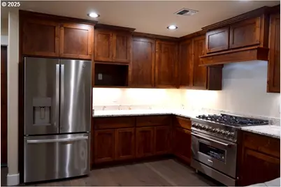 2957 Sylvan Dr, Grants Pass, OR 97527 - Photo 7