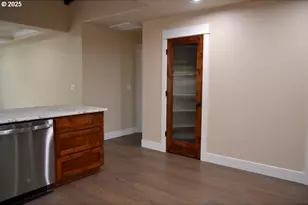 2957 Sylvan Dr, Grants Pass, OR 97527 - Photo 9