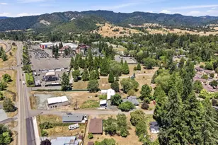 151 Long St, Canyonville, OR 97417 - Photo 19