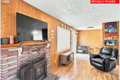 151 Long St, Canyonville, OR 97417 - Photo 5
