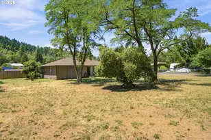 151 Long St, Canyonville, OR 97417 - Photo 3