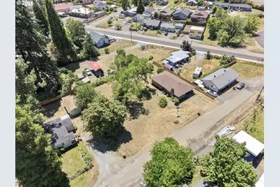 151 Long St, Canyonville, OR 97417 - Photo 15
