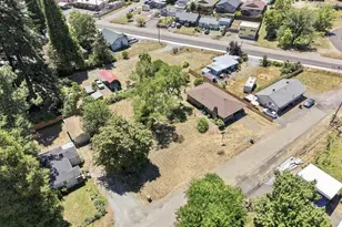 151 Long St, Canyonville, OR 97417 - Photo 15