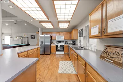 633 Highland Vista Ln, Roseburg, OR 97471 - Photo 15