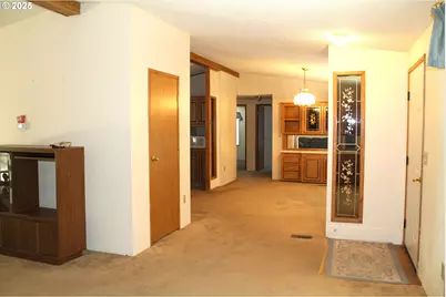 210 N Mountain Blvd, Mount Vernon, OR 97865 - Photo 3