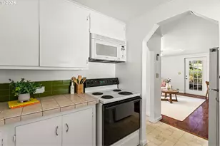 257 W 15th Ave, Eugene, OR 97401 - Photo 19