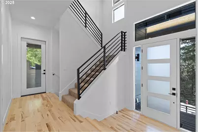 12 Hidalgo St, Lake Oswego, OR 97035 - Photo 5