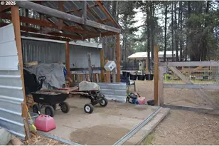 136028 Hwy 97, Crescent, OR 97733 - Photo 43